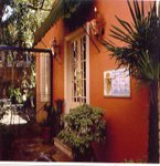 bayona-photo.jpg (8206 bytes)